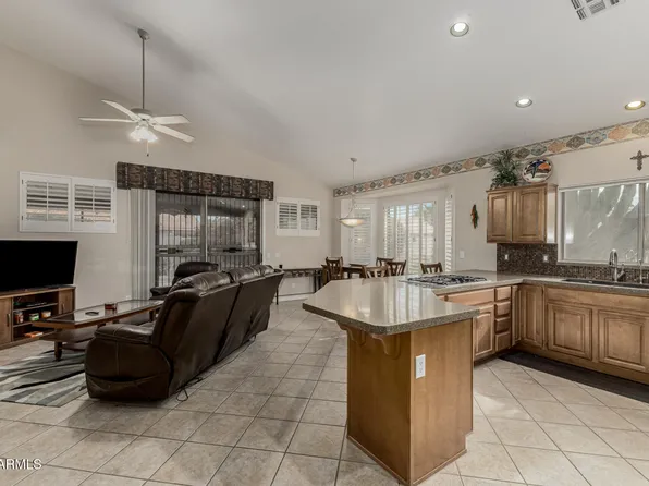 24813 S BRIARCREST Drive, Sun Lakes, AZ 85248