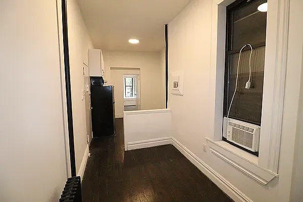 Rented by Bond New York | media 8