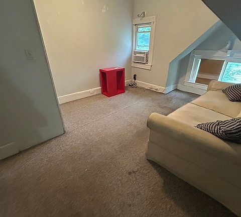 4th image of 50 Christopher St Floor 3