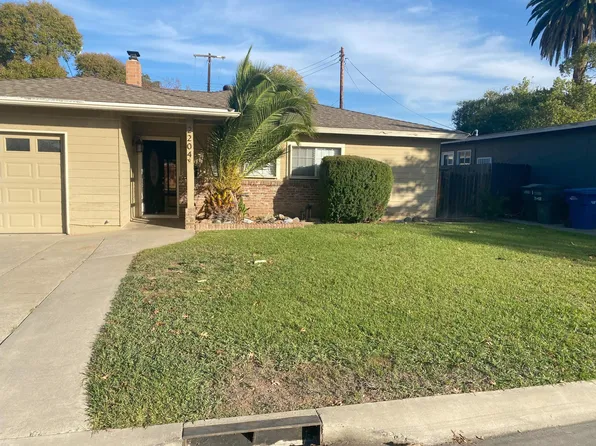2204 Lloyd Ln, Sacramento, CA 95825
