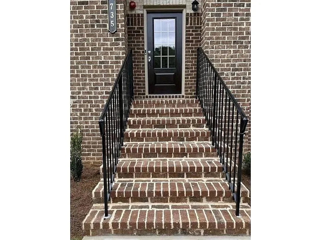 Building Photo - 735 Brecklin Ln
