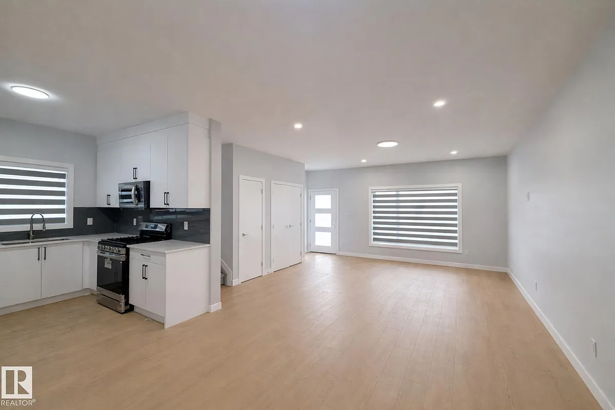 Building Photo - 137 29th St SW