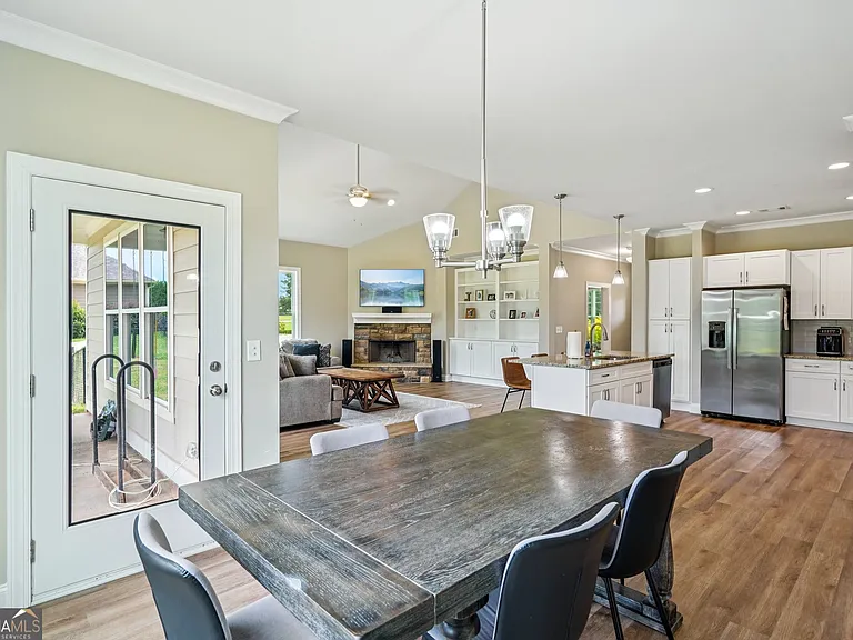 202 Sage Ct — Photo 7