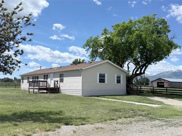 971 Willow Creek Rd, Corvallis, MT 59828