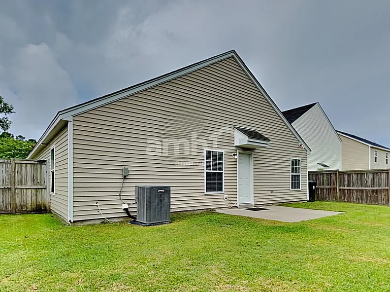 110 Tyron Rd — Photo 17