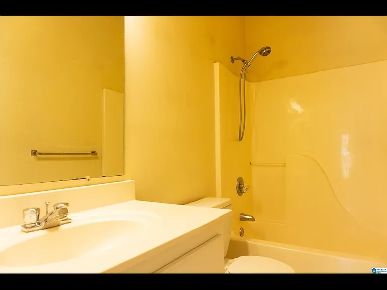 102 Canyon Trl — Photo 3