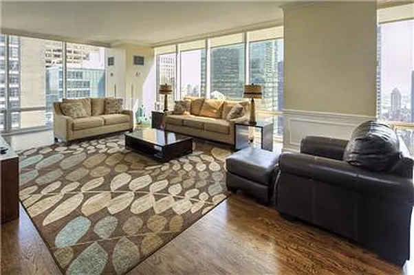 Sold by (Legacy) Elegran | media 18