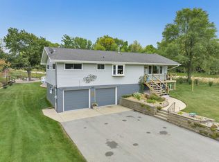 3302 Nicolet Dr, Green Bay, WI 54311