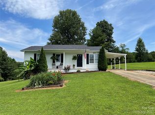 1922 Deer Park Rd, Nebo, NC 28761