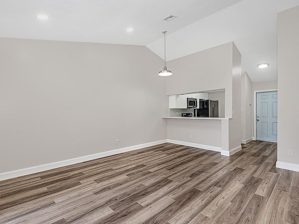 1st image of 11500-11506 NW 43rd Court