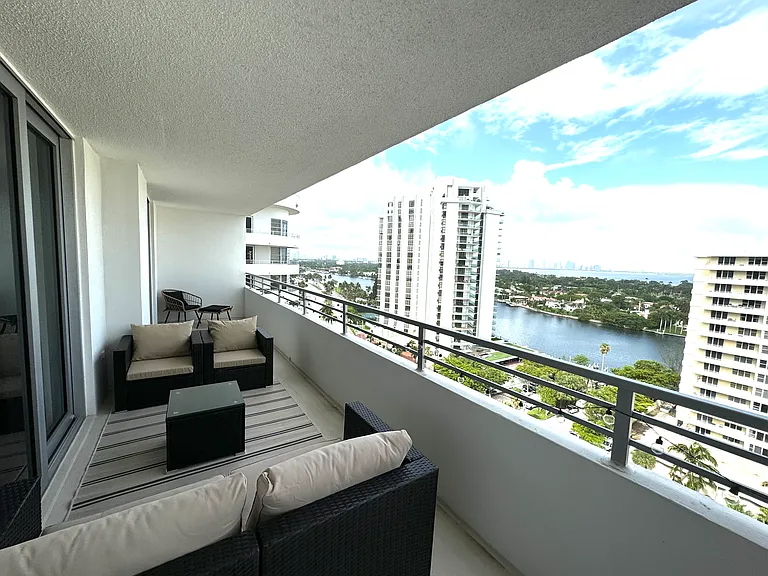 5555 Collins Ave #16V — Photo 22
