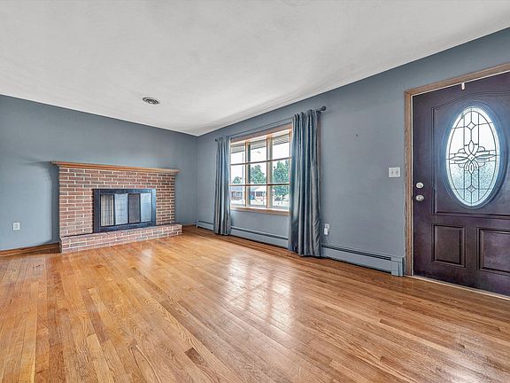 5th image of 3903 Harvest Ln NW