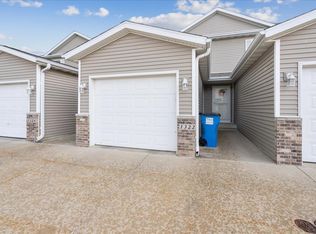 1322 Talcott Ct, Waterloo, IA 50702