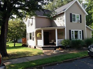 611 Park St, Moosic, PA 18507