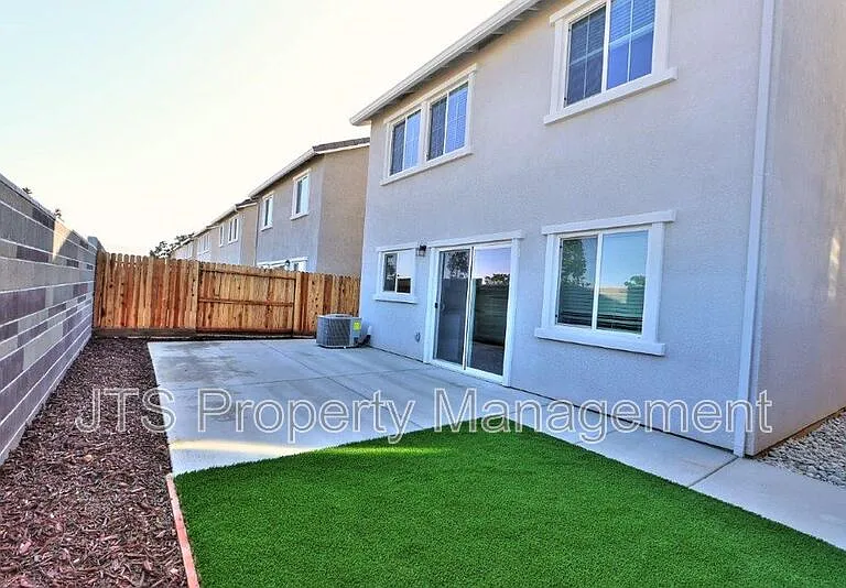 2097 Shady Tree Cir — Photo 71