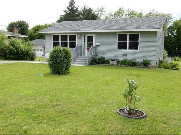 2nd image of 633 Pleasant Ave