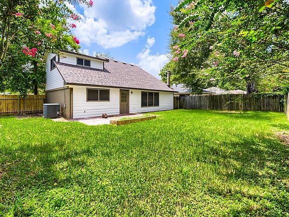 3rd image of 5819 Culross Close