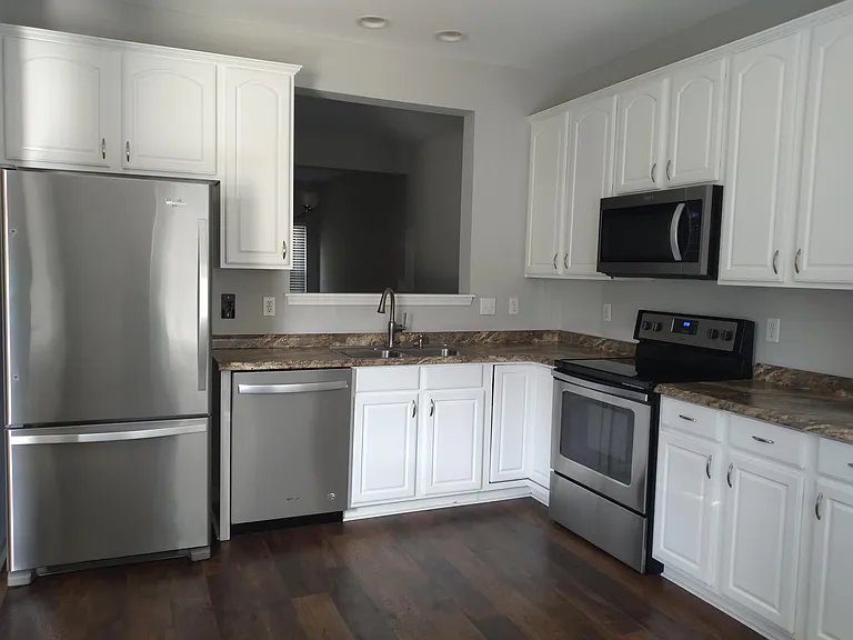 2829 Gross Ave — Photo 9