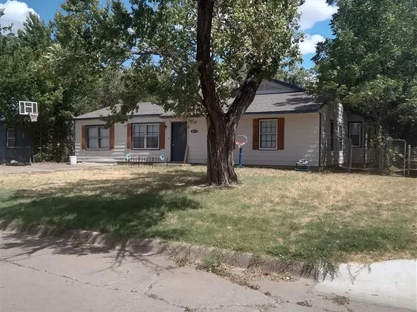 2213 NW 26th St, Lawton, OK 73505