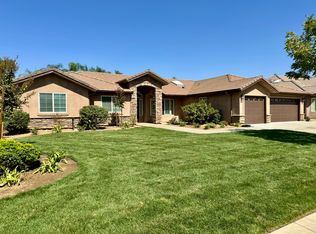 2943 Ashcroft Ave, Clovis, CA 93611