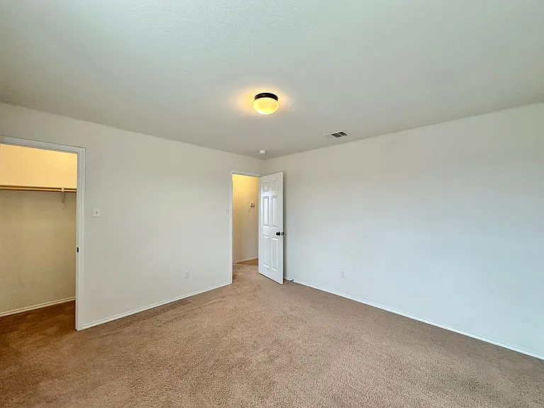 5304 Capricorn Loop — Photo 38