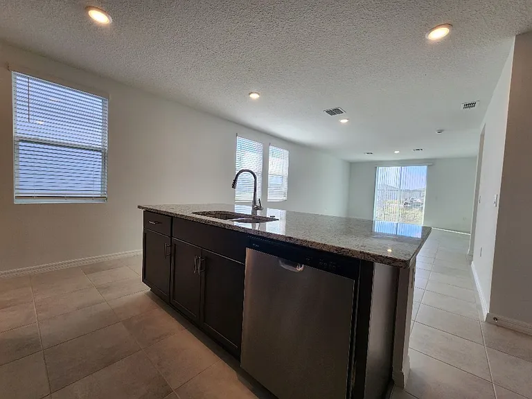4442 Rapallo Ave — Photo 13