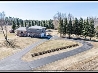 N3219 County Road D, New London, WI 54961