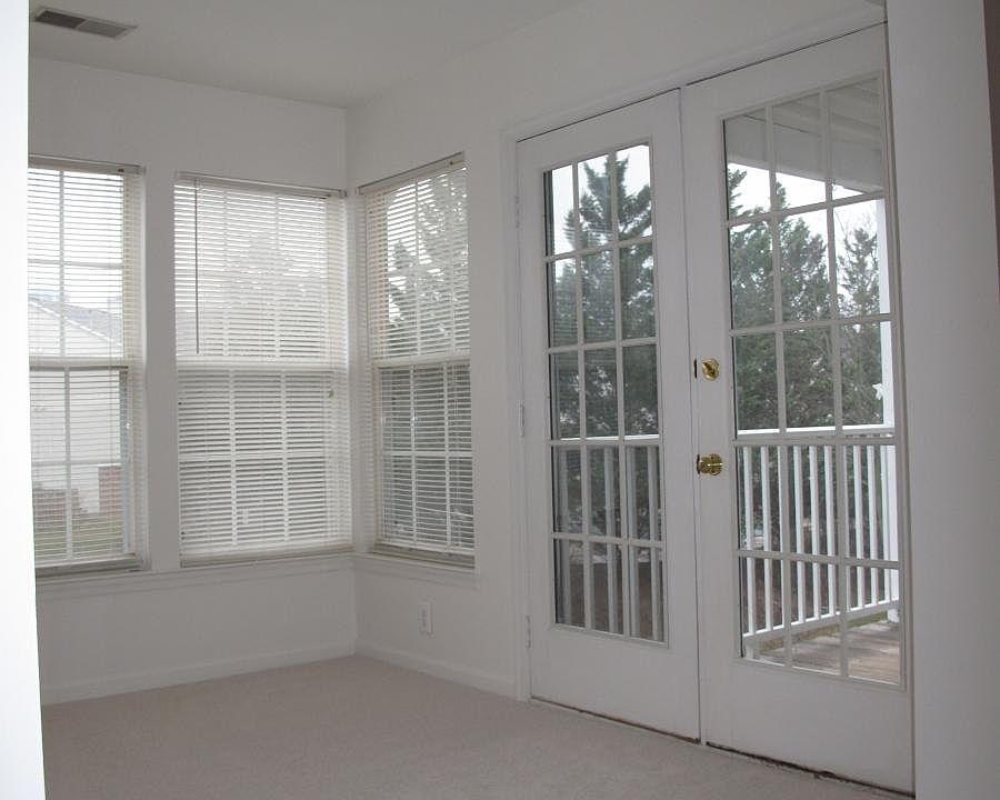 Sun Room/Dining Room