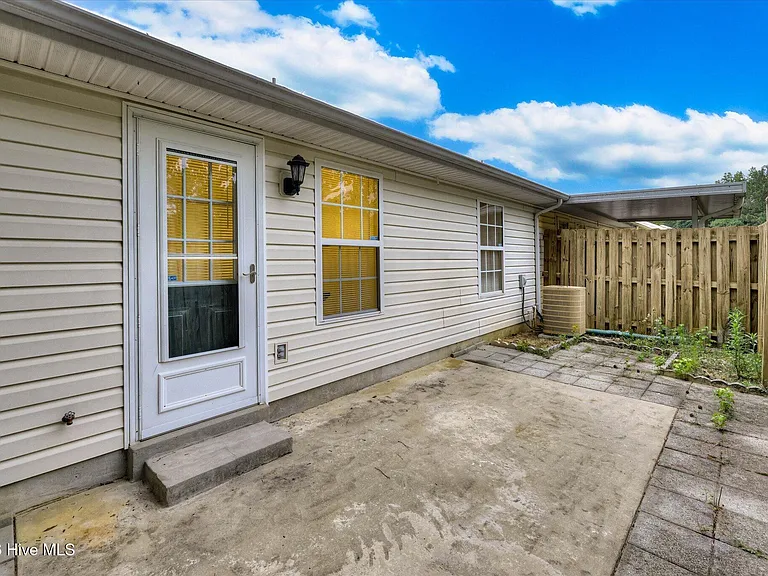 301 Beech Ln — Photo 39