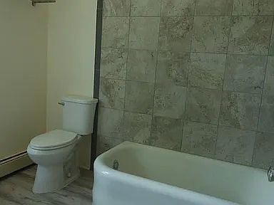 2nd image of 1421 E 7th St Floor 2
