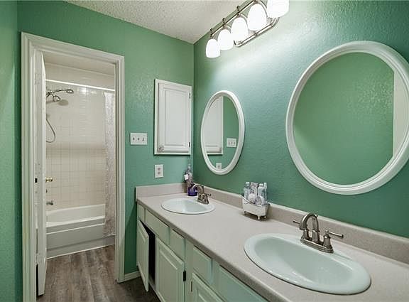 5th image of 7003 Hawaii Ln