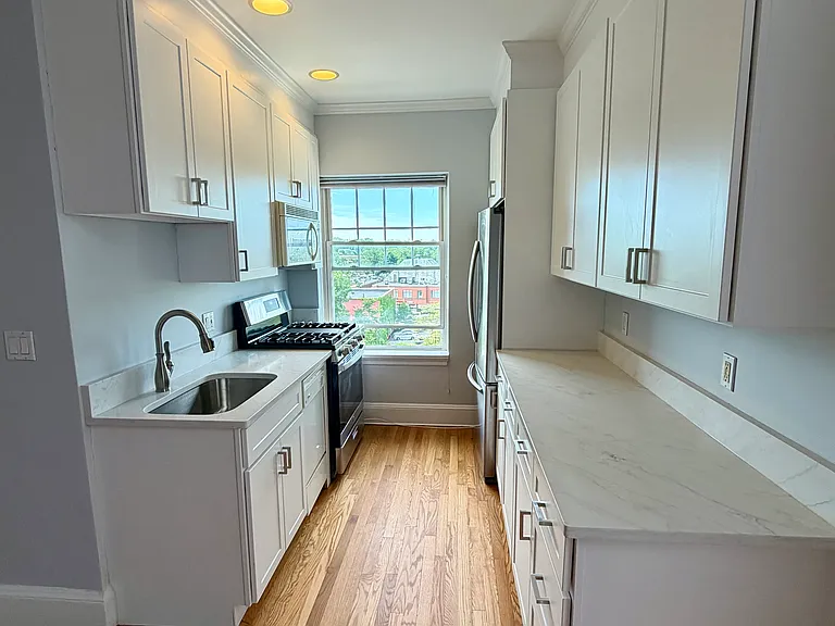 Bradlee Rd — Photo 1