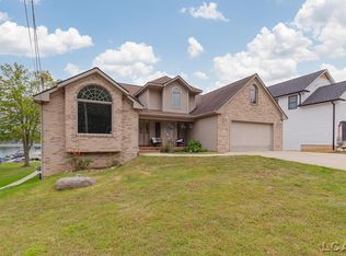 7364 Walnut Hill Rd, Manitou Beach, MI 49253