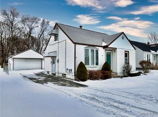 72 Grand Blvd, Cheektowaga, NY 14225