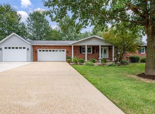 21 Stone Dr, Highland, IL