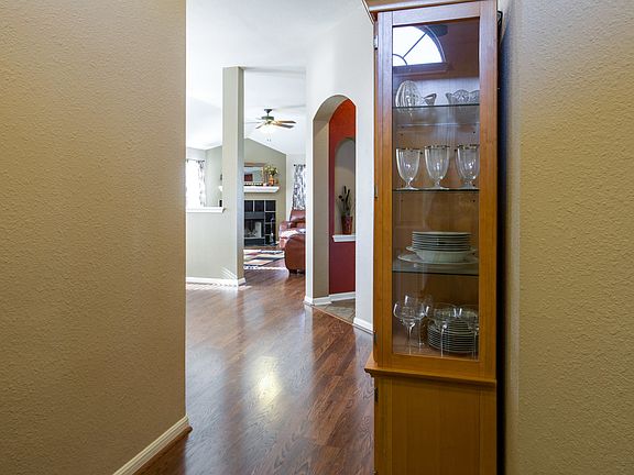 5th image of 315 Lakemont Dr