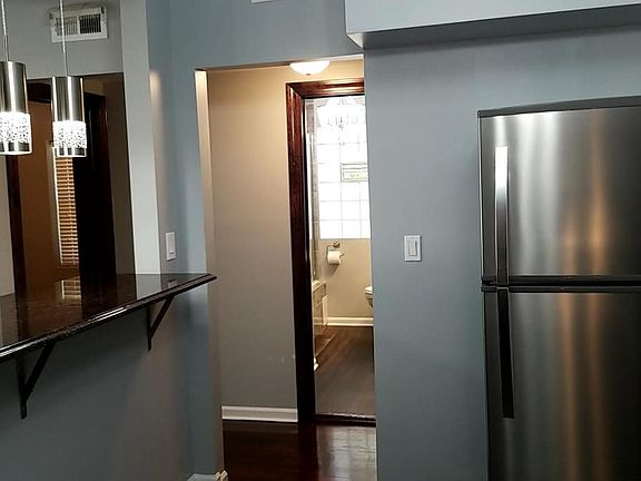 5th image of 5531 W Barry Ave #1E