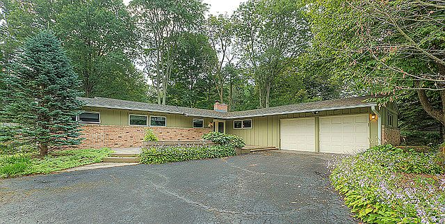 1st image of 2249 Edgebrook Dr