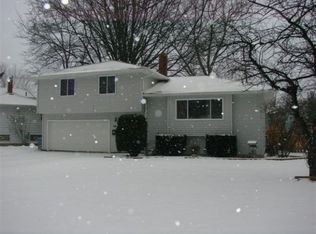 148 E Overlook Dr, Eastlake, OH 44095