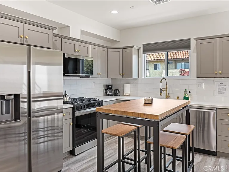 443 N Harvard Blvd #1/2 — Photo 7