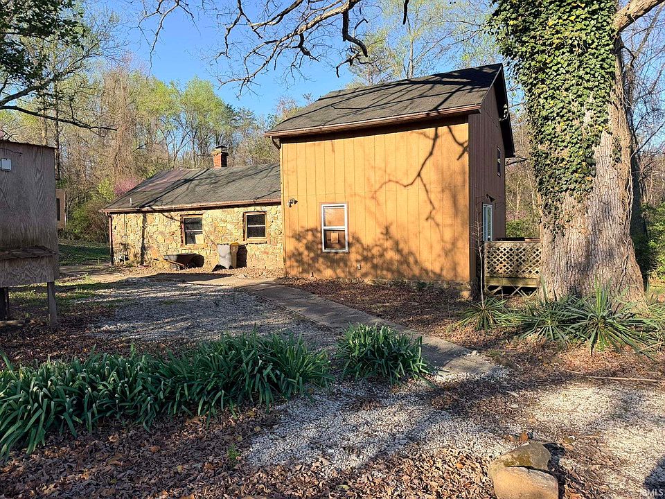 2nd image of 1109 W Gourley Pike