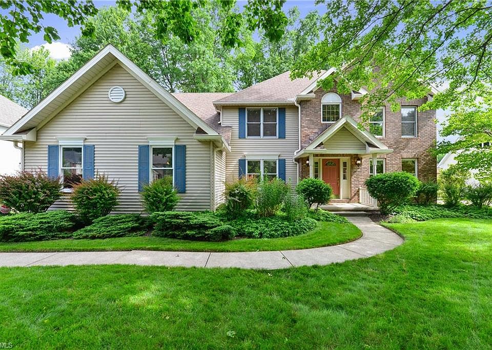 1st image of 30012 Persimmon Dr