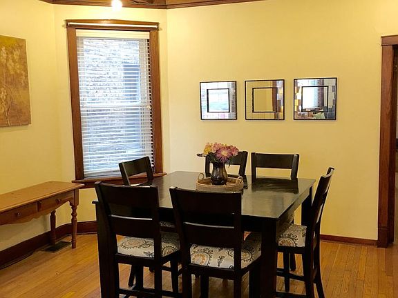 3rd image of 2211 W Giddings St #1