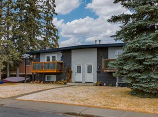 4528 S 73rd St NW #D, Calgary, AB T3B 2M4