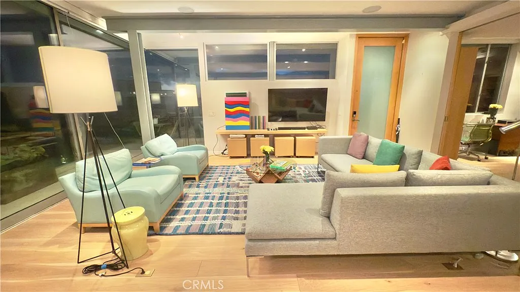 2 bed, 1489 sqft, $15,000 — Photo 3