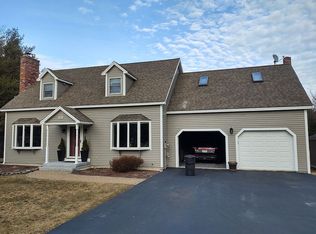 69 Mammoth Rd, Windham, NH 03087