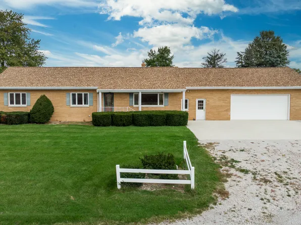 19558 E 2525 North Rd, Lexington, IL 61753