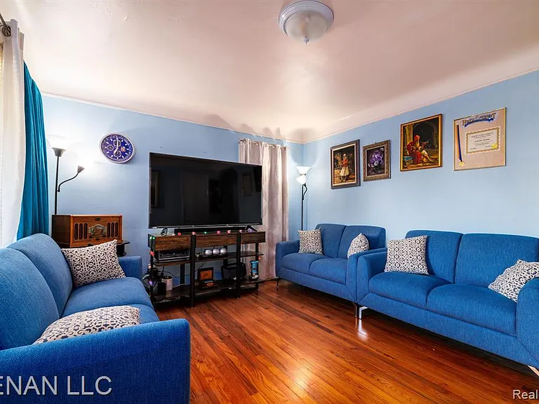 6001 Warwick St — Photo 12