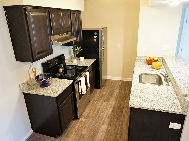 Pembroke Crossing Apartments (825 Crossing Court #103, Virginia Beach, VA 23455) — Photo 21