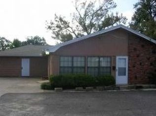 4555 Main Ave, Groves, TX 77619